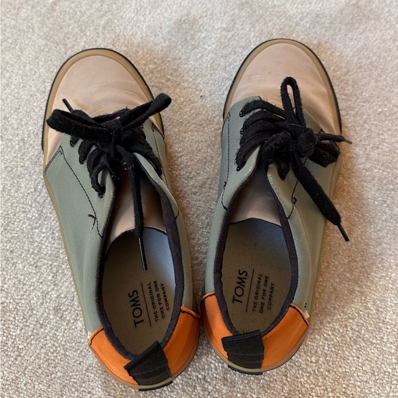 TOMS Lace-Up Shoe Size‎ 5 - Picture 1 of 4
